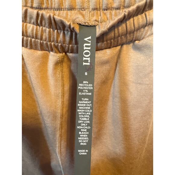 Vuori Boyfriend Jogger Sweatpants in Goldenrod Heather Small - Picture 4 of 7